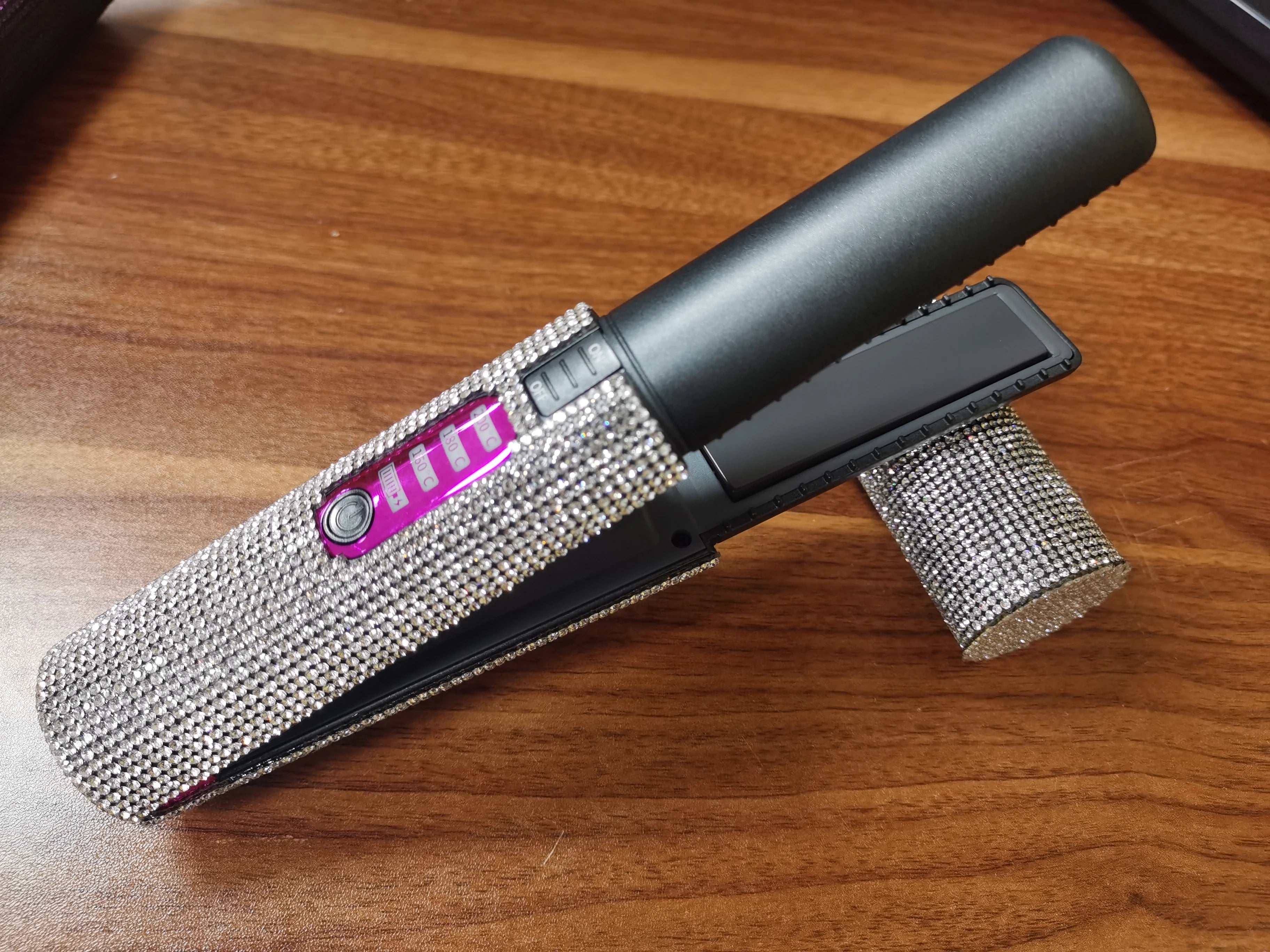 Professional Hair Straighteners Custom Color Titanium Hair Straightener Luxury Wireless  Rechargeable Private Label Flat Iron