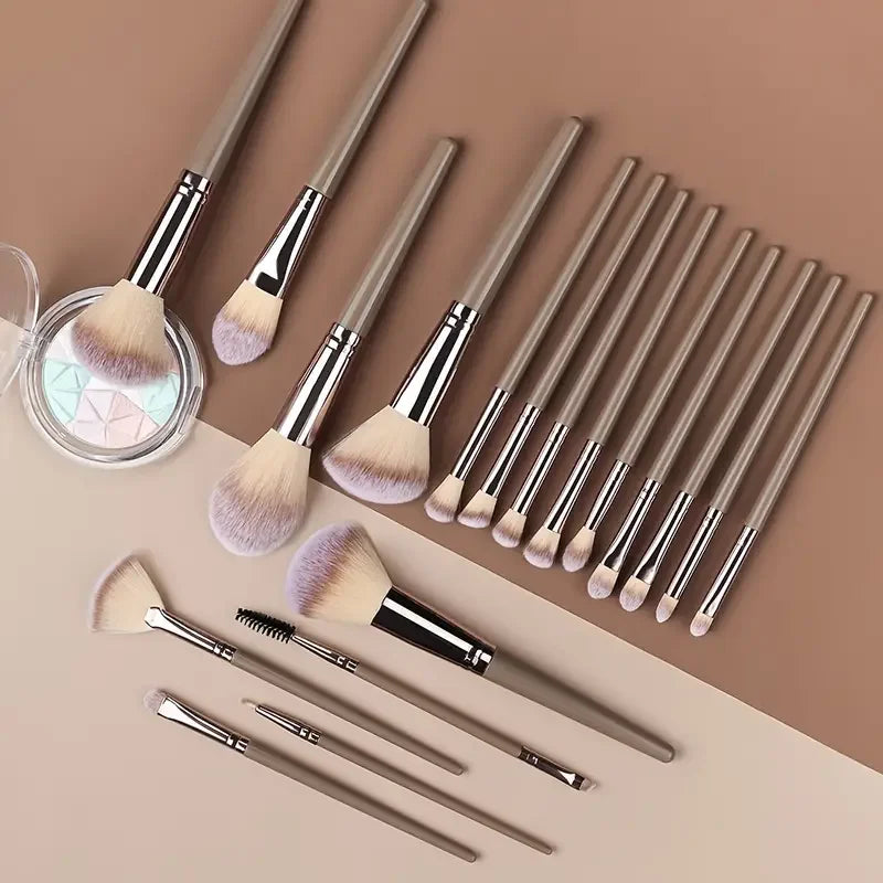 Professional 3-20Pcs Makeup Brushes Set Eyeshadow Blush Highlighter Foundation Concealer Blending Brush Beauty Tool