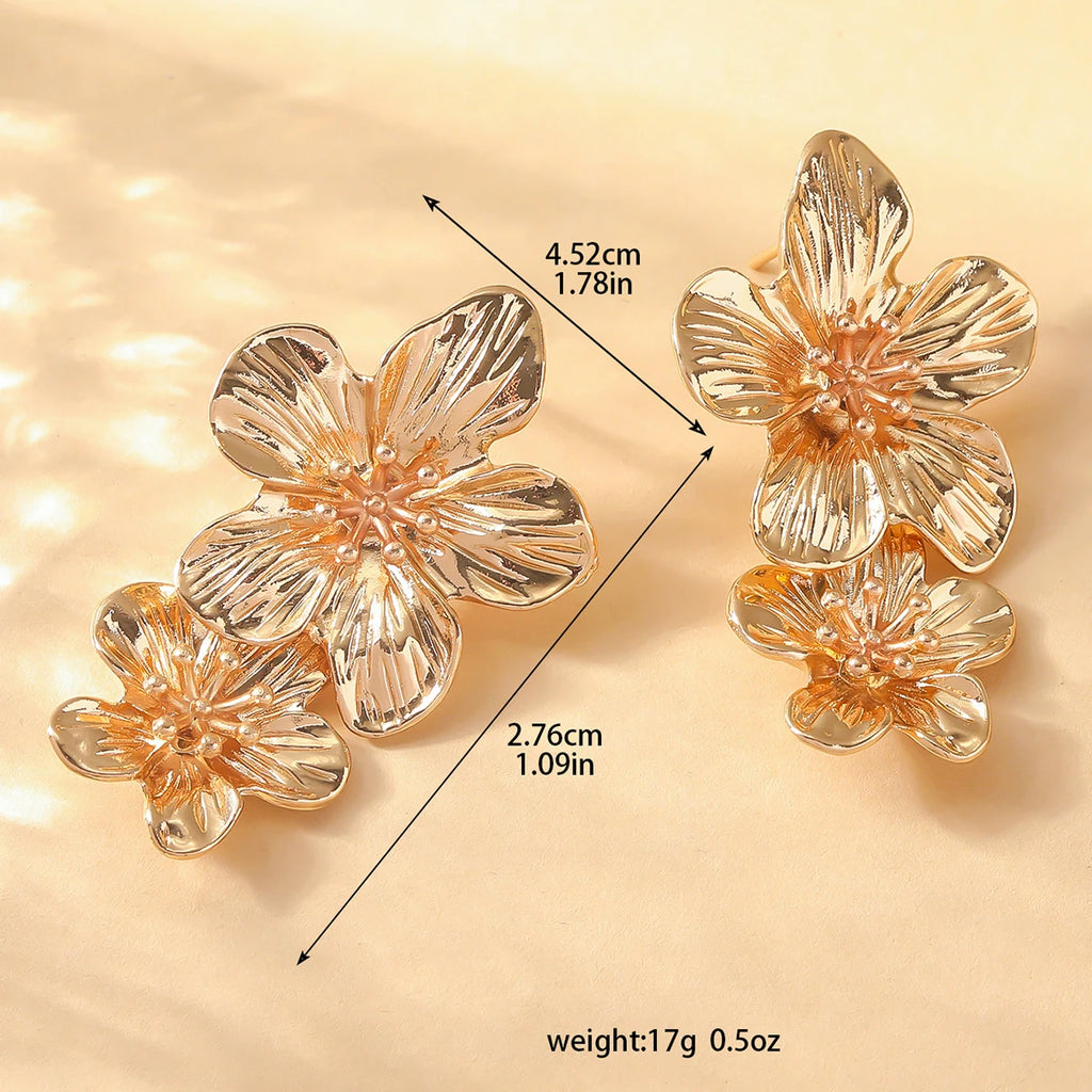 2PC Women's Retro Cream Layered Petals Daisy Flower Pendant Earrings Fashion Jewelry Dressing Carnival Party Gifts