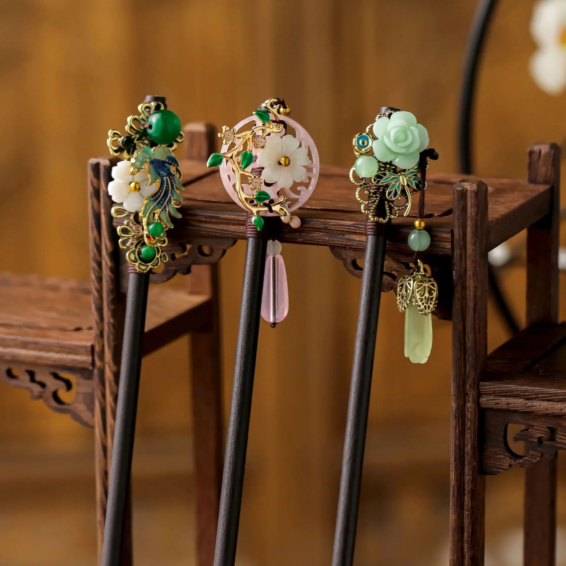 Vintage Chinese Wood Hair Sticks for Women Handmade Luxury Flower Hairpins Hair Chopsticks Wedding Party Head Jewelry Accessory