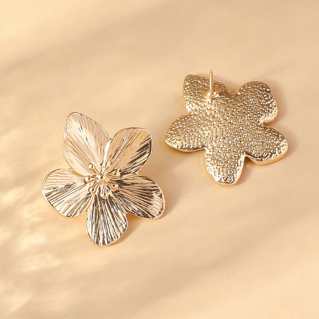 2PC Women's Retro Cream Layered Petals Daisy Flower Pendant Earrings Fashion Jewelry Dressing Carnival Party Gifts